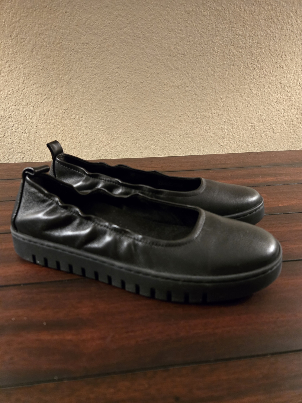 Vionic Black Slip-On Platform Ballet Shoes